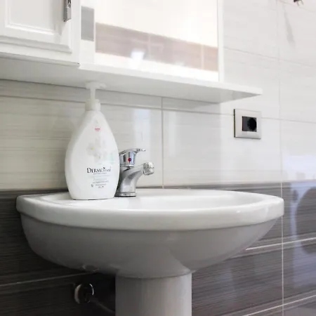The Comfort Place - 2br, New & Fully Furnished Appartement Durrës