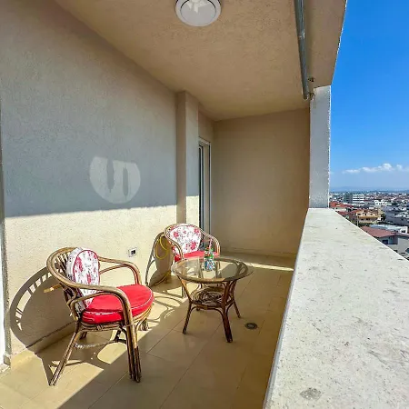 Appartement The Comfort Place - 2br, New & Fully Furnished Durrës